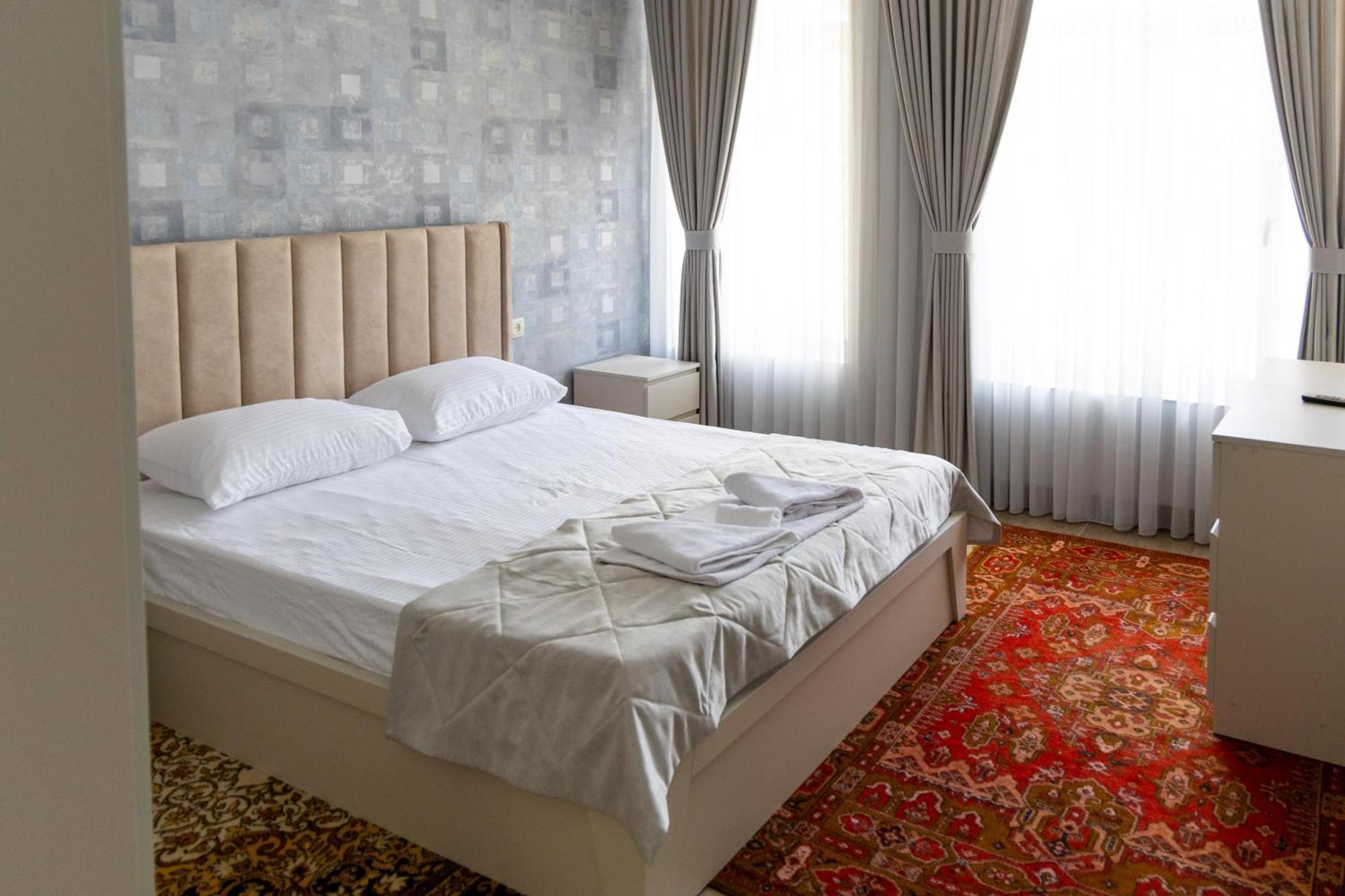 Gladzor Hotel エクステリア 写真